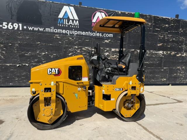 2025 Caterpillar CB4.0 w/ Water System