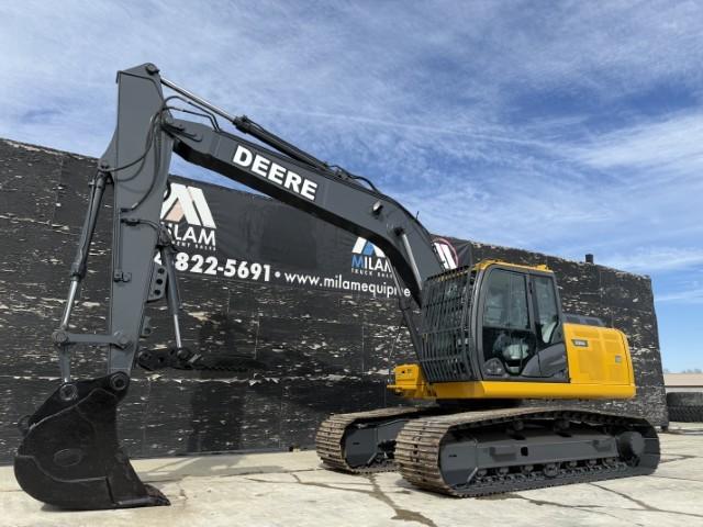 2023 Deere 200GLC - Hydraulic Thumb