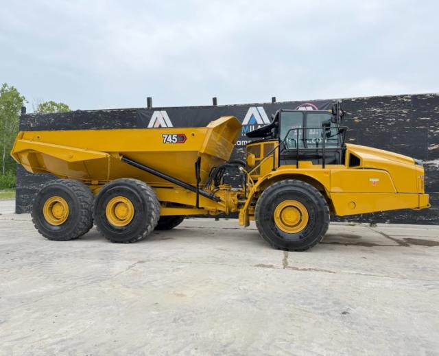 2021 Caterpillar 745 w/ 6x6 - 45 Ton - Tailgate
