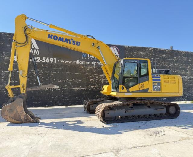 2022 Komatsu PC210LC-11 w/ Hydraulic Thumb