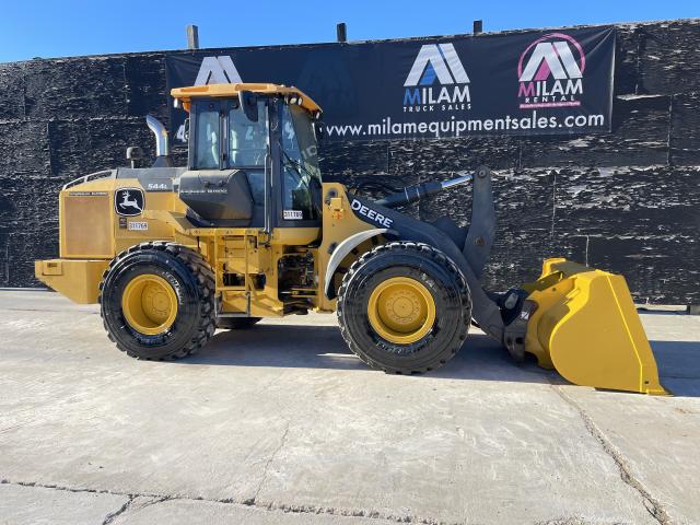 2019 Deere 544L w/ Quick Coupler - Bucket & Forks
