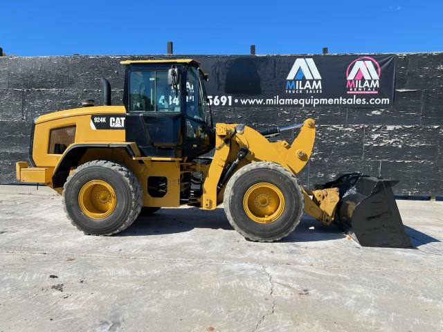2014 Caterpillar 924K w/ Hydraulic Quick Coupler